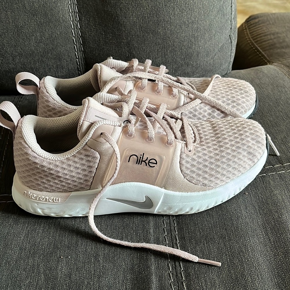 Nike Renew Run Sneakers